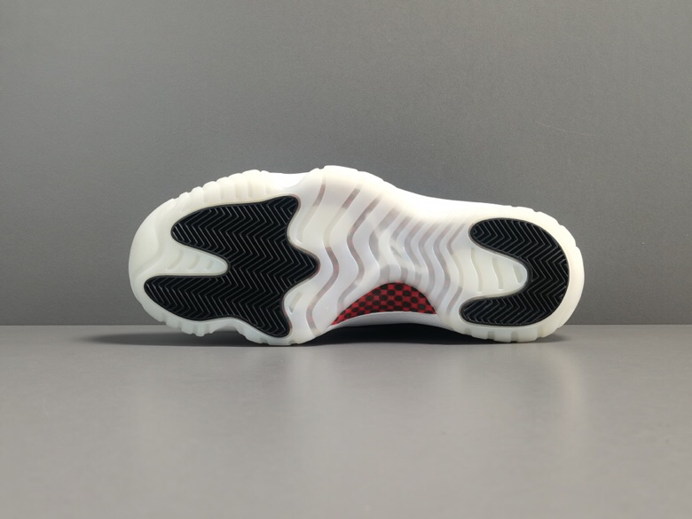 Air Jordan 11 Low "72-10" 