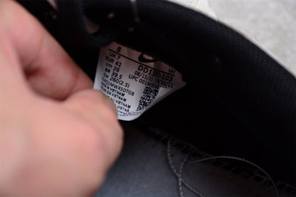 Nike SB Dunk Low Toyota AE86 Fujiwara Takumi 