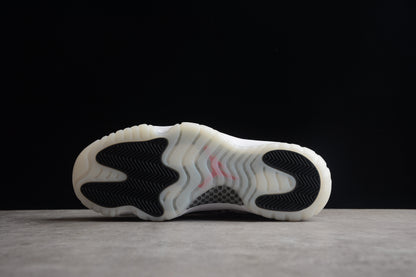 Air Jordan 11 Low "Schlange" 