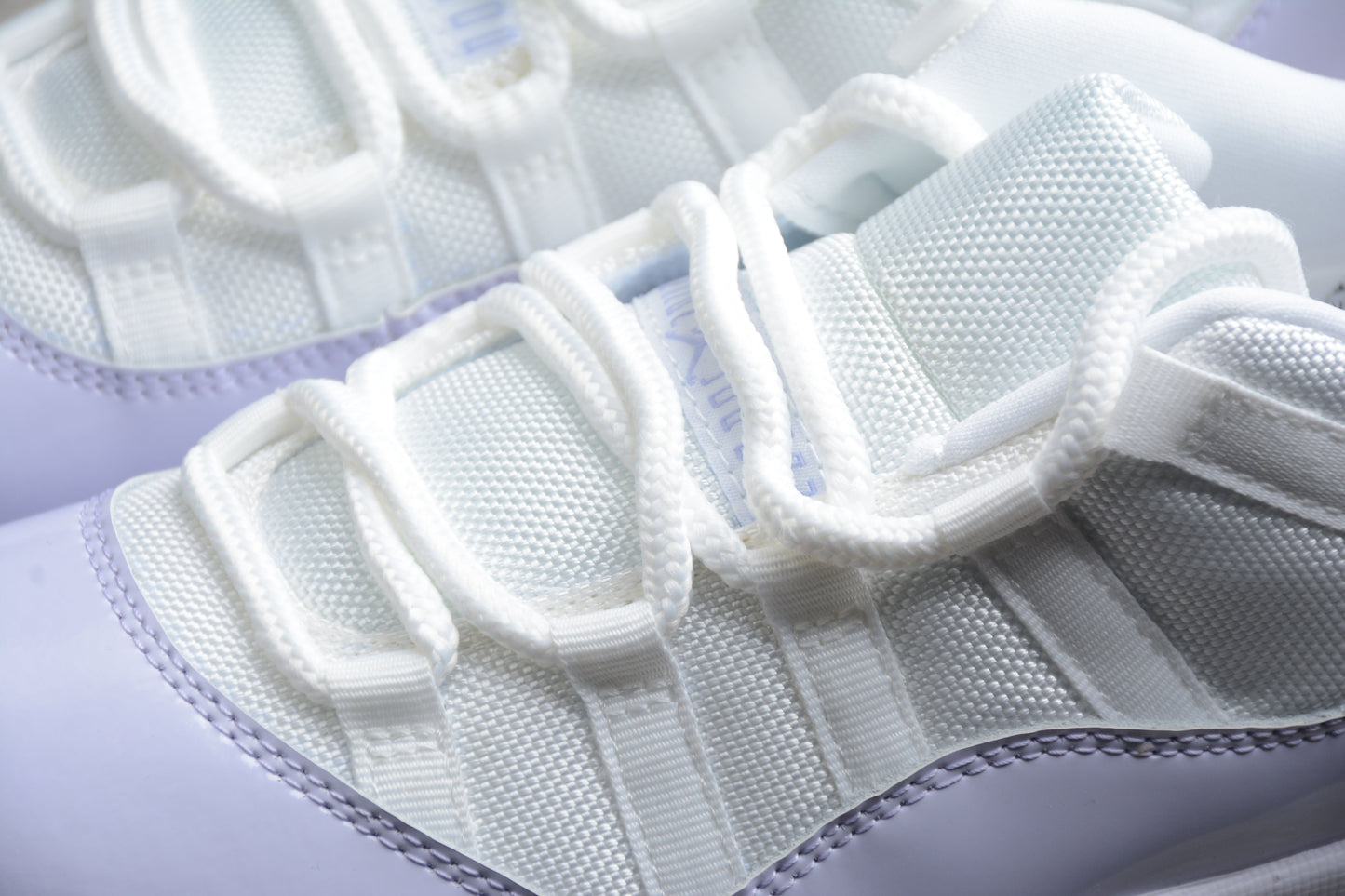 Air Jordan 11 Low „Pure Violet“ 