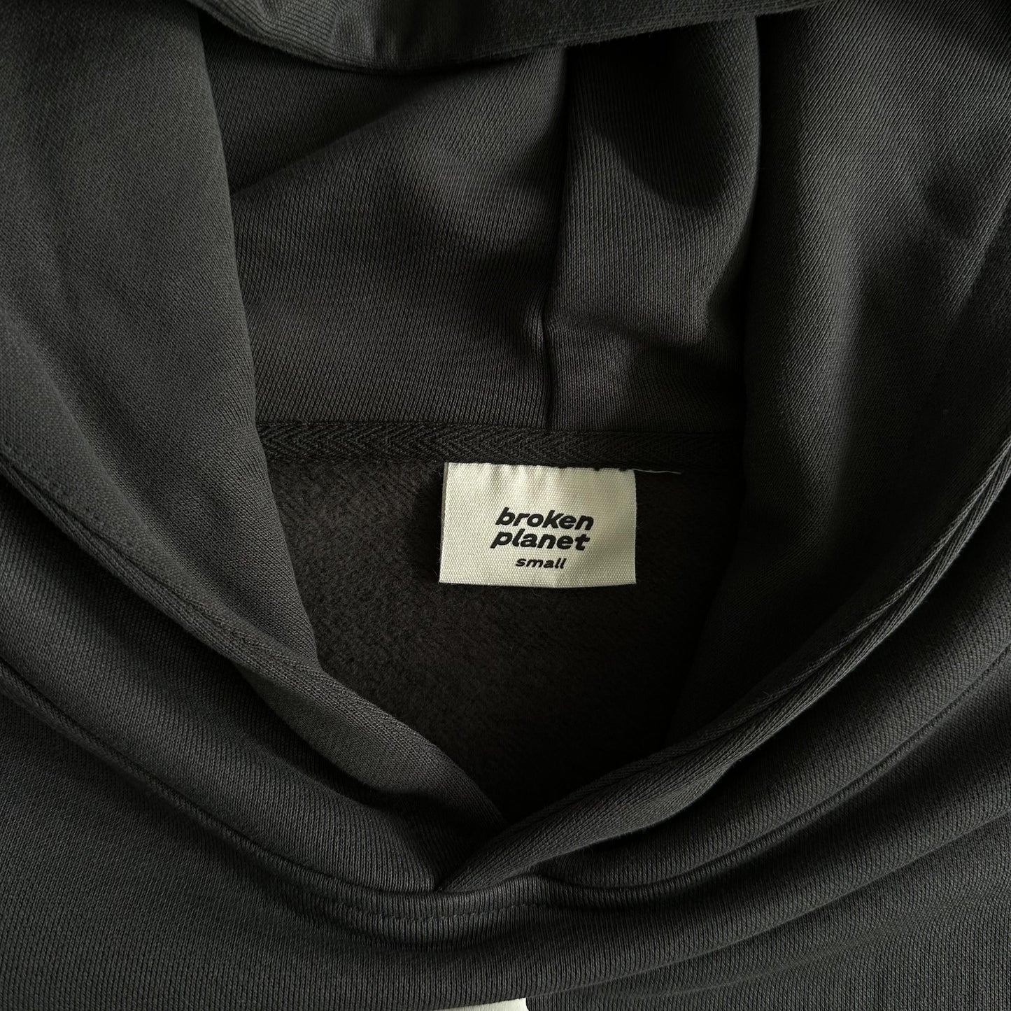 Broken Planet – Herzen sind dazu da, gebrochen zu werden – Kapuzenpullover 