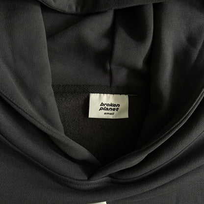 Broken Planet – Herzen sind dazu da, gebrochen zu werden – Kapuzenpullover 