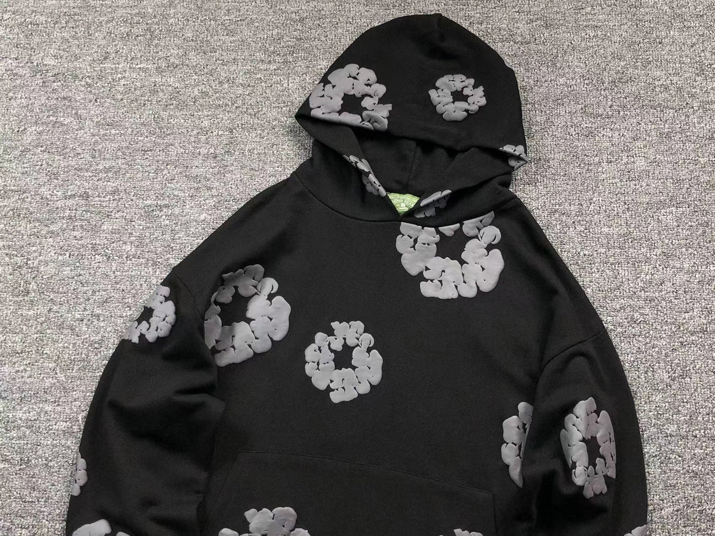 Il denim strappa la ghirlanda di cotone