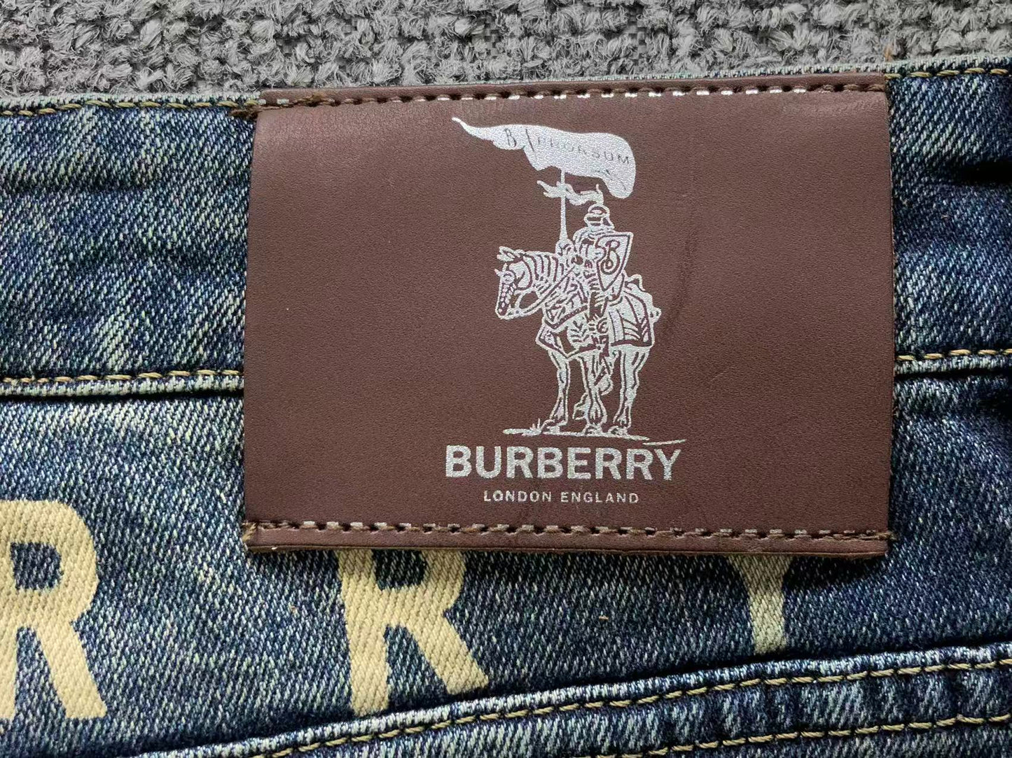 Pantaloni Burberry