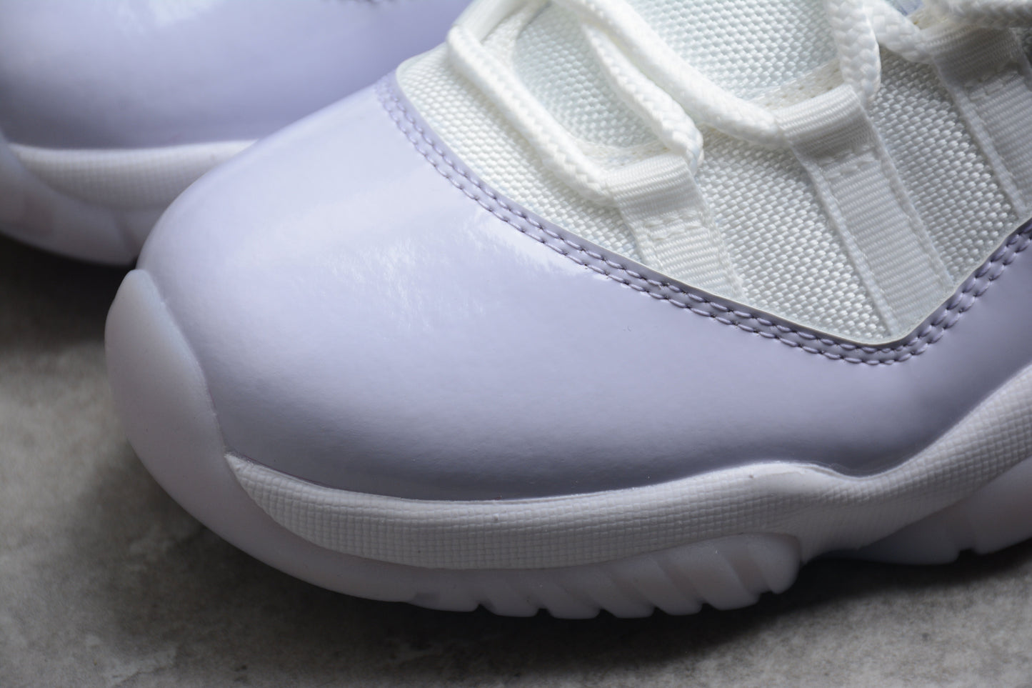 Air Jordan 11 Low „Pure Violet“ 