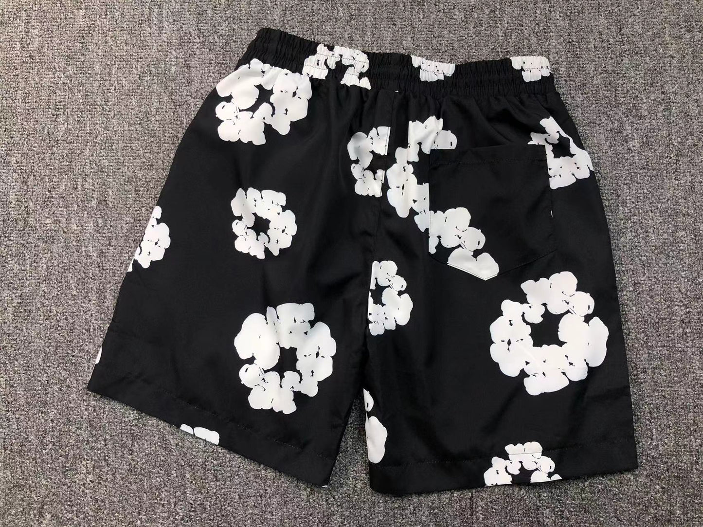 Tuta da bagno con strappi in denim