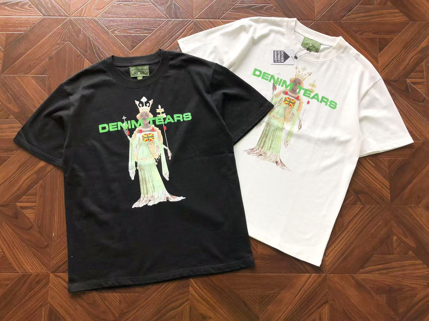 Maglietta con lacrime di denim 