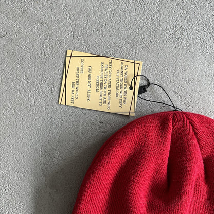 Cappello antifreddo ricamato lateralmente - Rosso