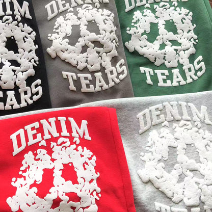 Pantaloncini di jeans strappati 