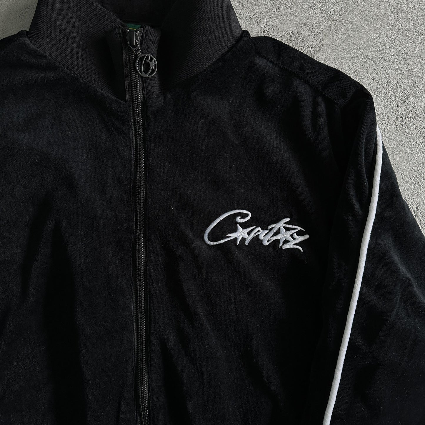 Corteiz Samtjacke Schwarz