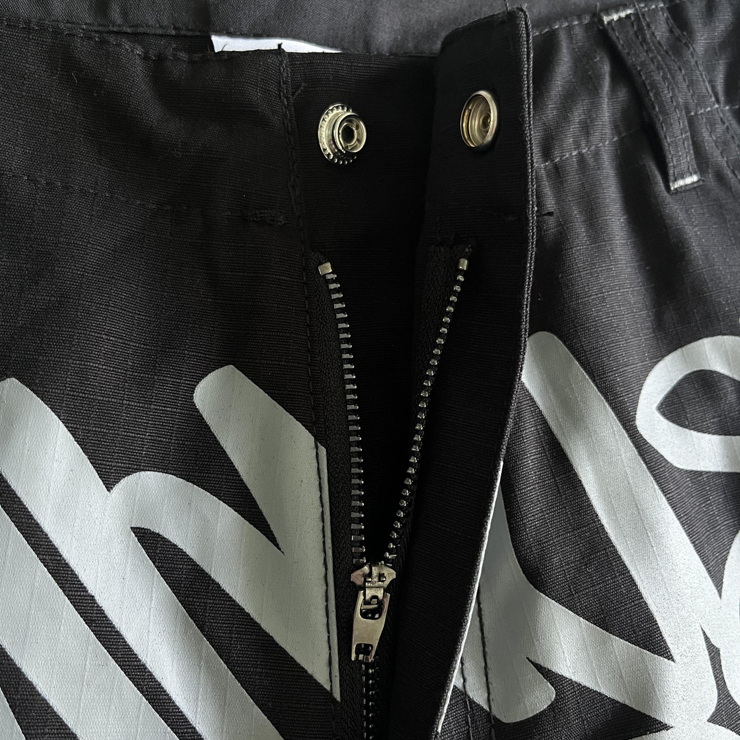 Minus Two Cargo-Shorts