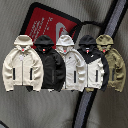 Felpa con cappuccio Nike Techfleece Nuova stagione