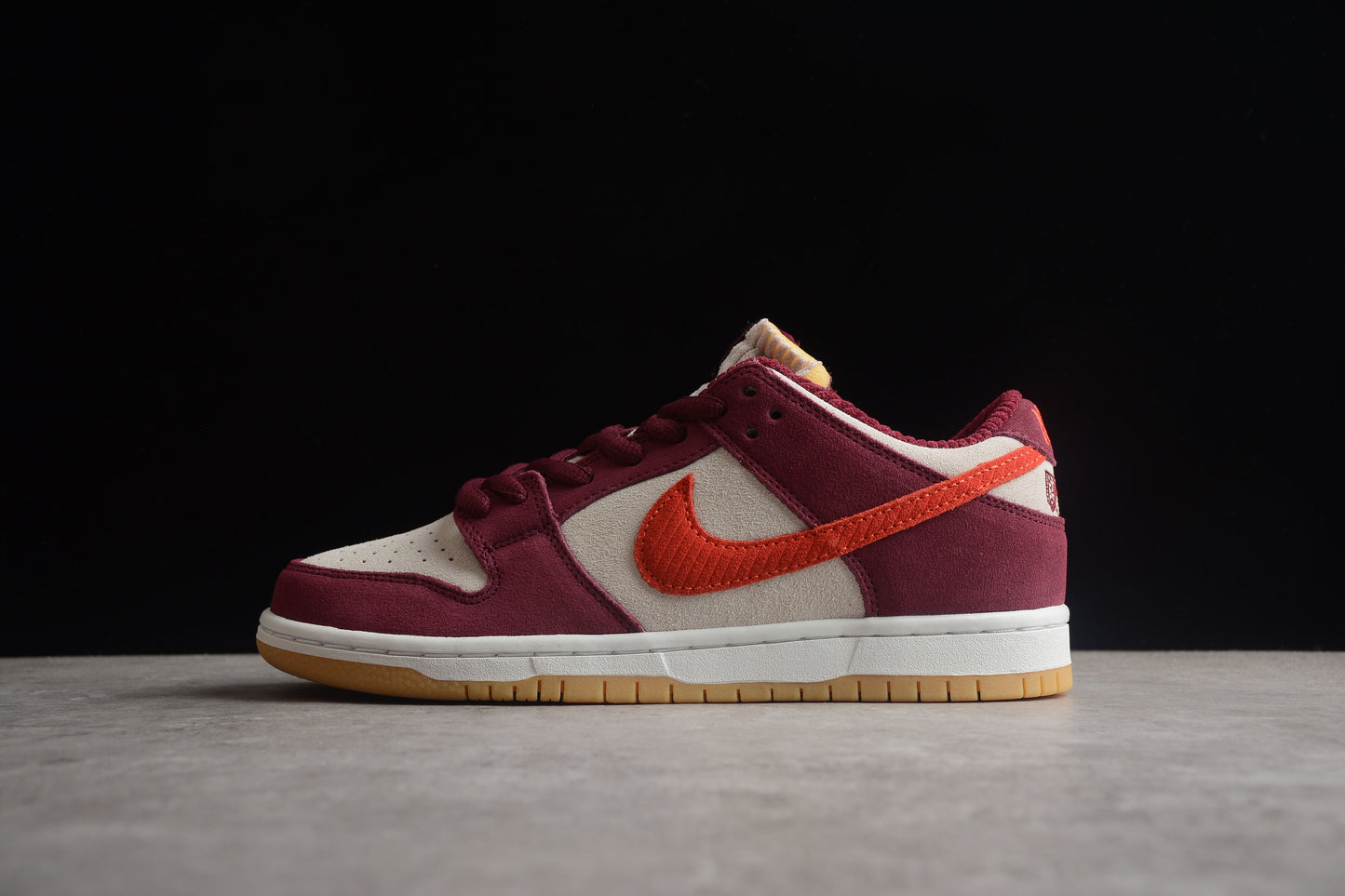 Nike SB Dunk Low Skate wie ein Mädchen 