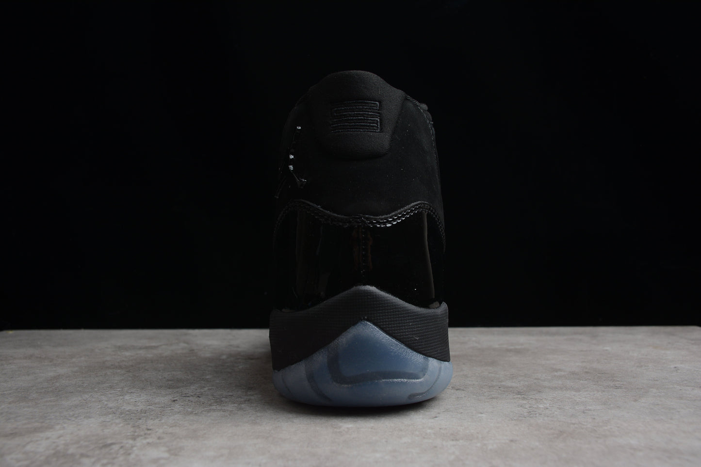Air Jordan 11 "Gamma Black" 