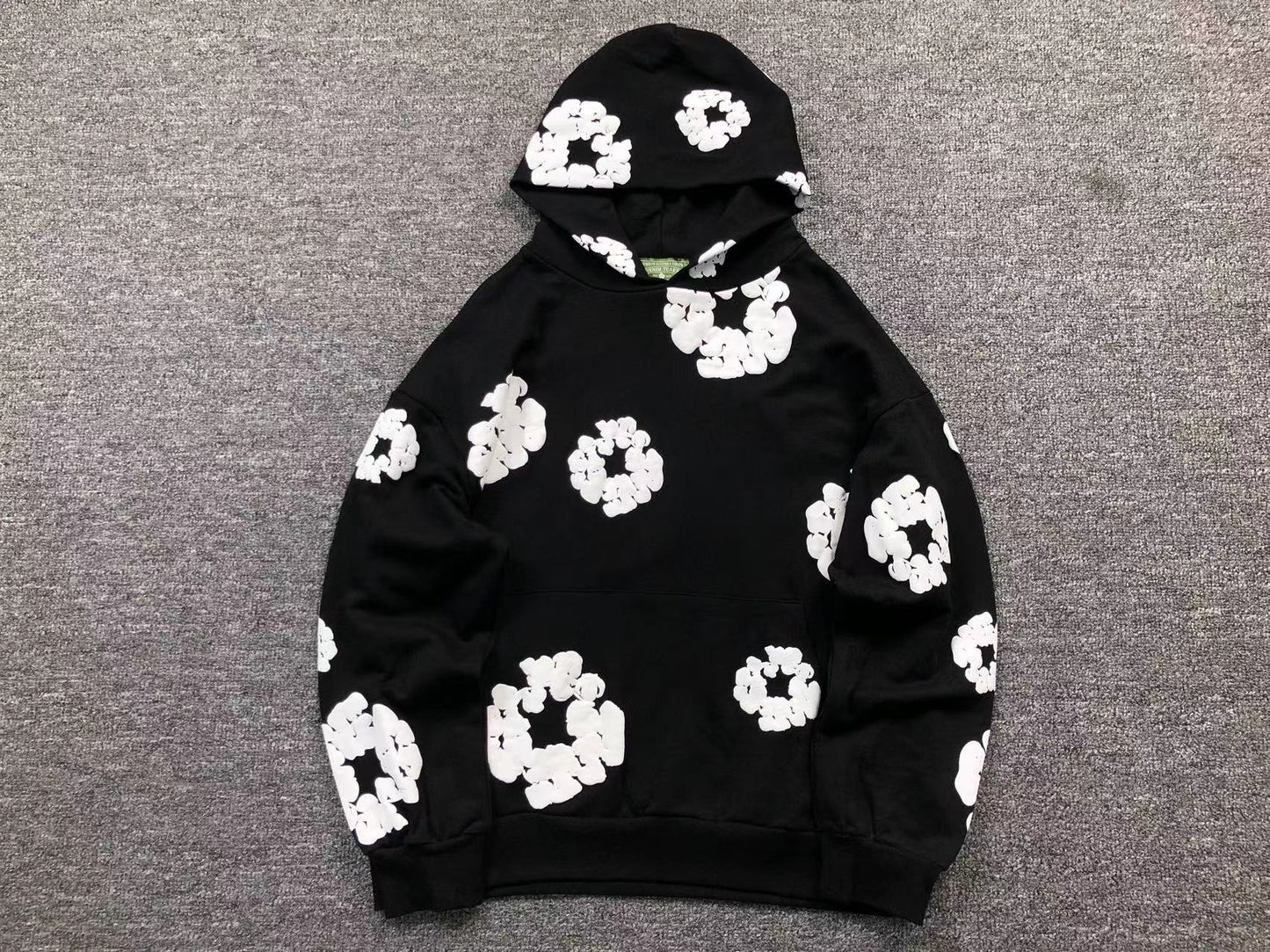 Il denim strappa la ghirlanda di cotone