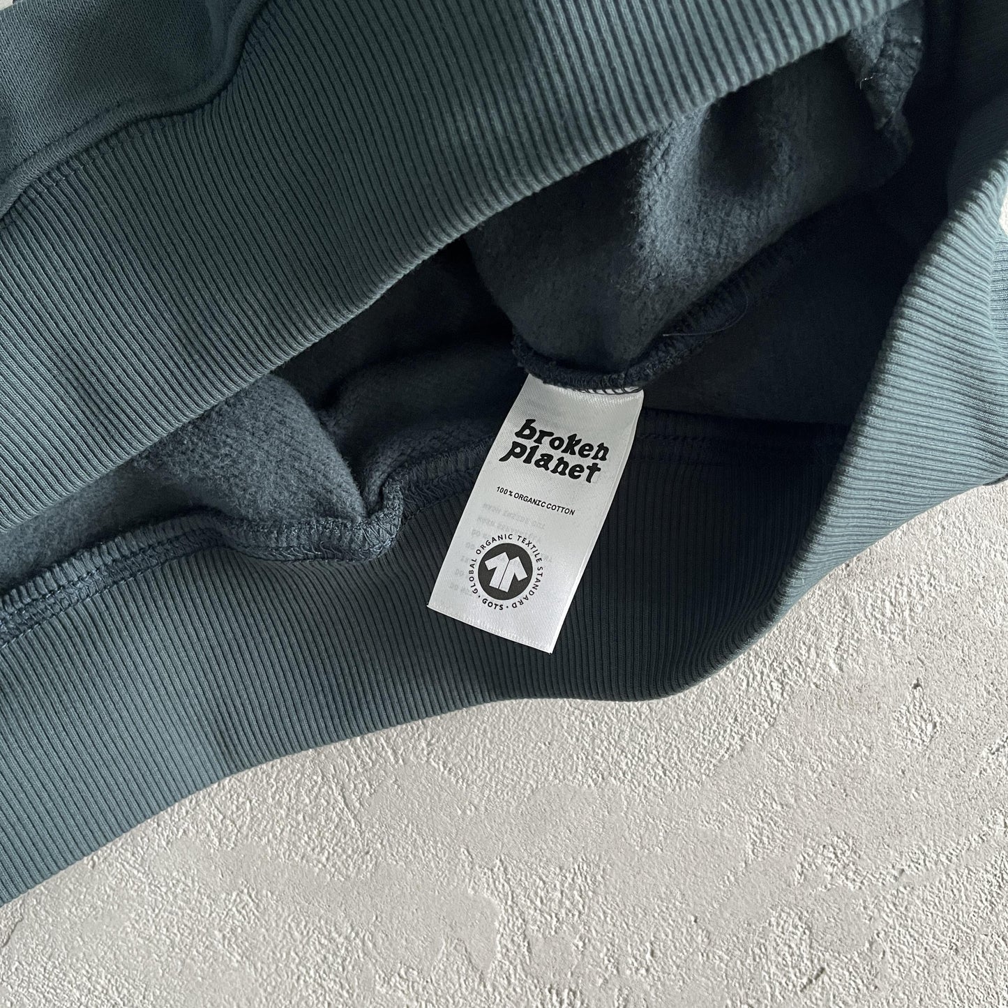 Broken Planet – Der Wahnsinn endet nie – Kapuzenpullover 