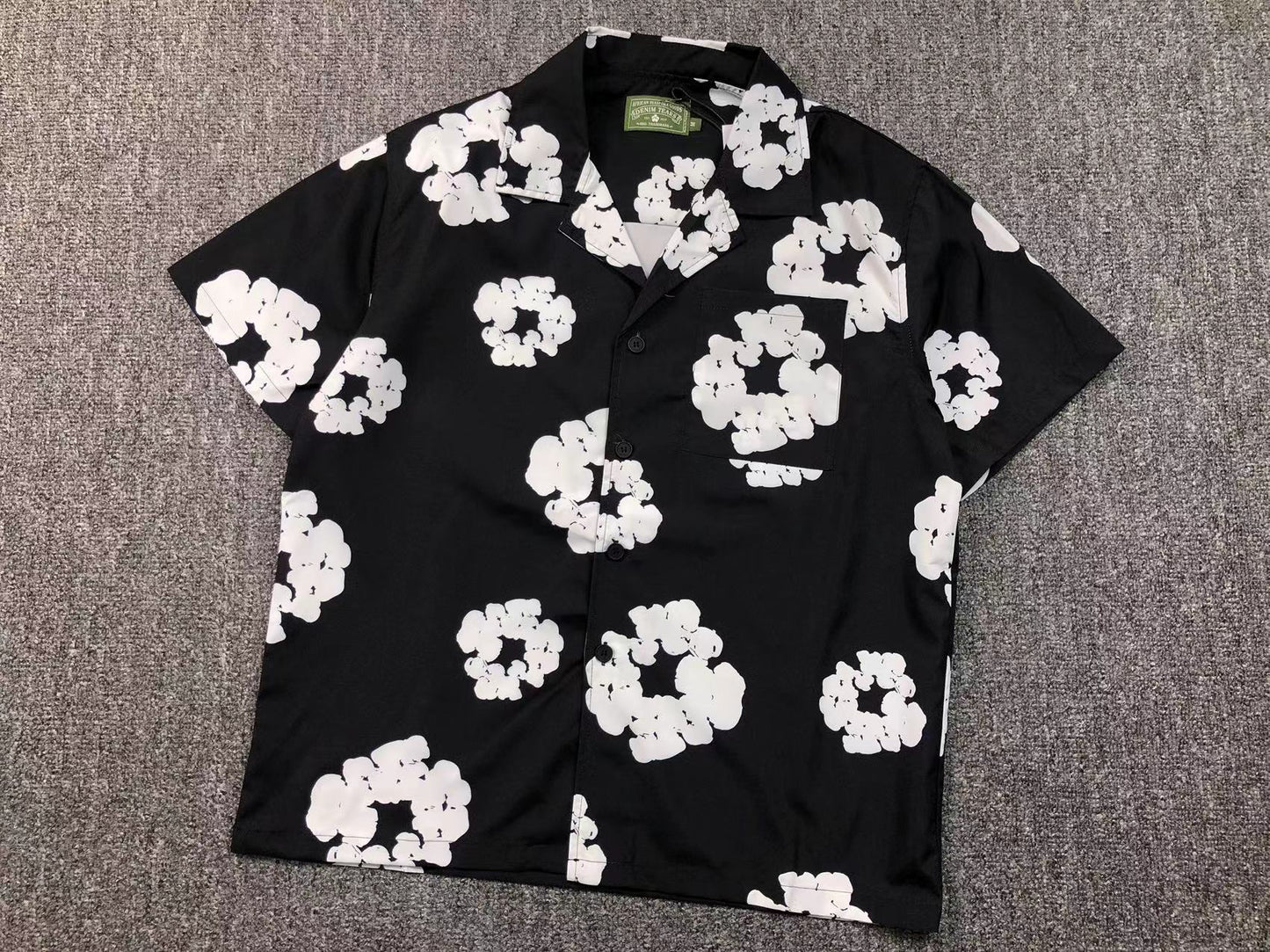 Tuta da bagno con strappi in denim