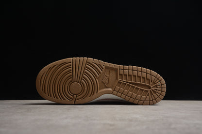 Nike Dunk Low SE 85 Rabbit Biscuit 