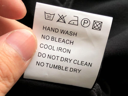 Maglietta con lacrime di denim 