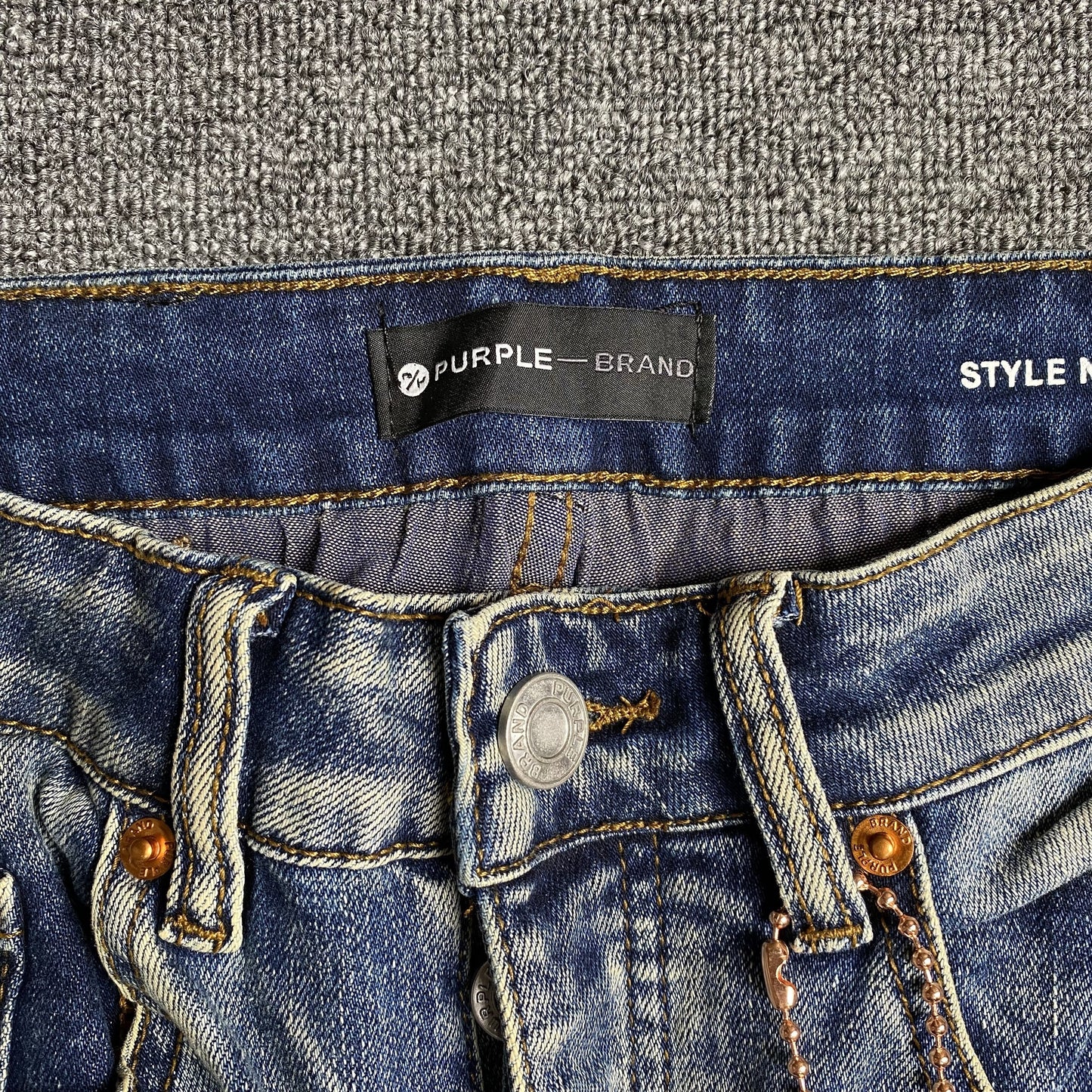 Schmale Jeans der Marke Purple Brand