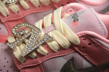 Nike Dunk Low LX Barbie 