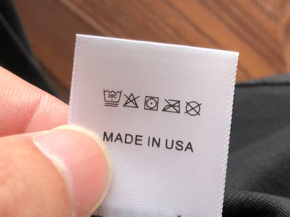 Maglietta con lacrime di denim 