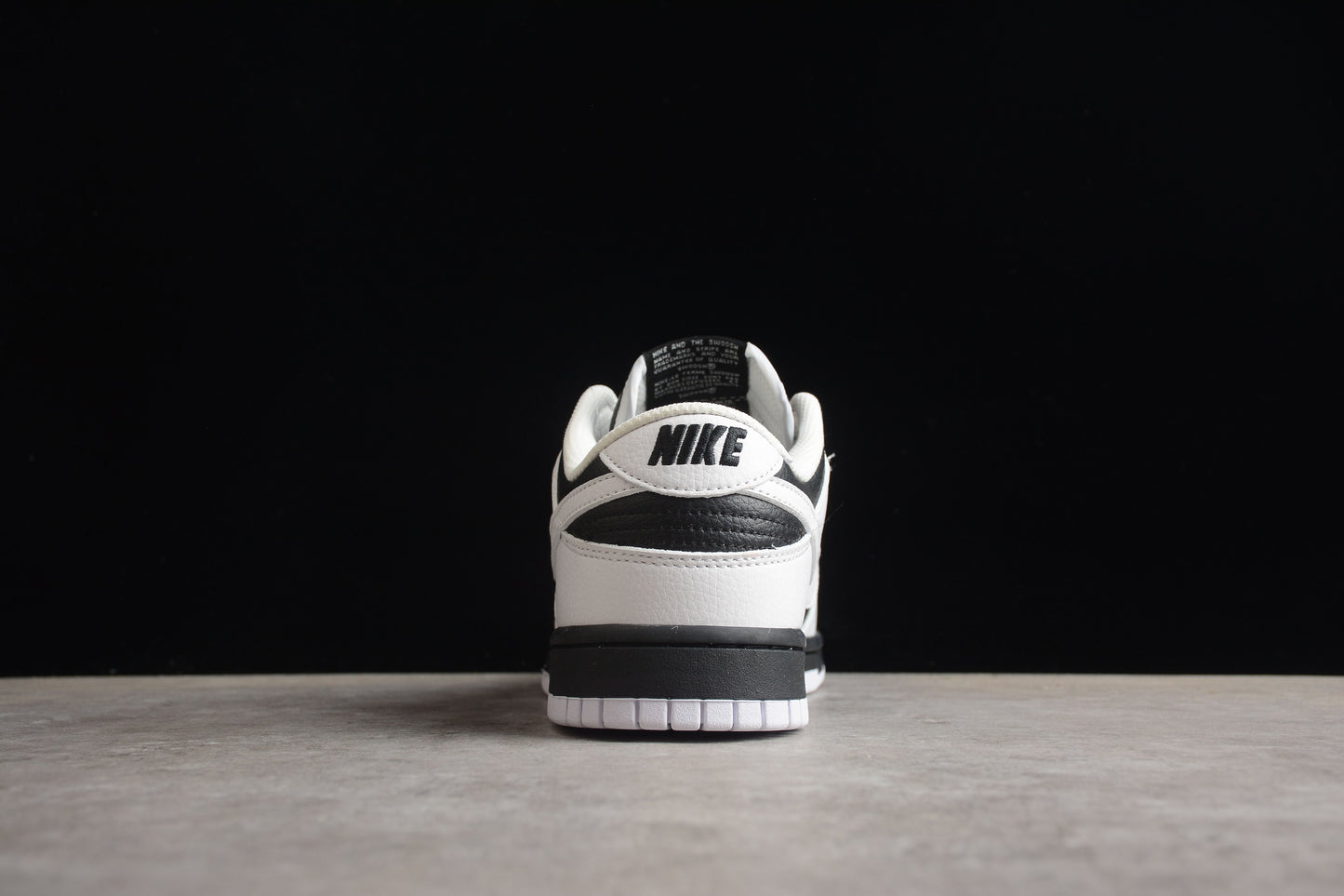 Nike Dunk Low Reverse Panda 