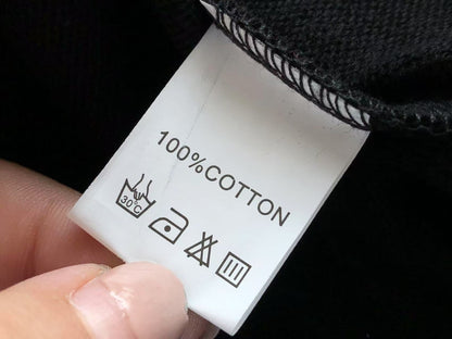 Pantaloncini con strappi in denim 