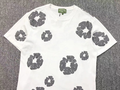 Completo corto con strappi in denim