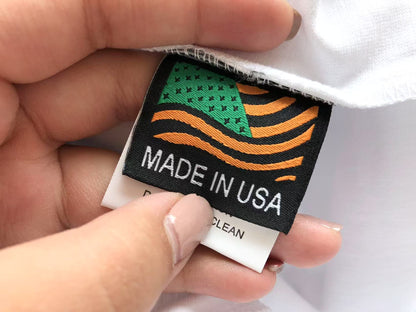 Maglietta con lacrime di denim 