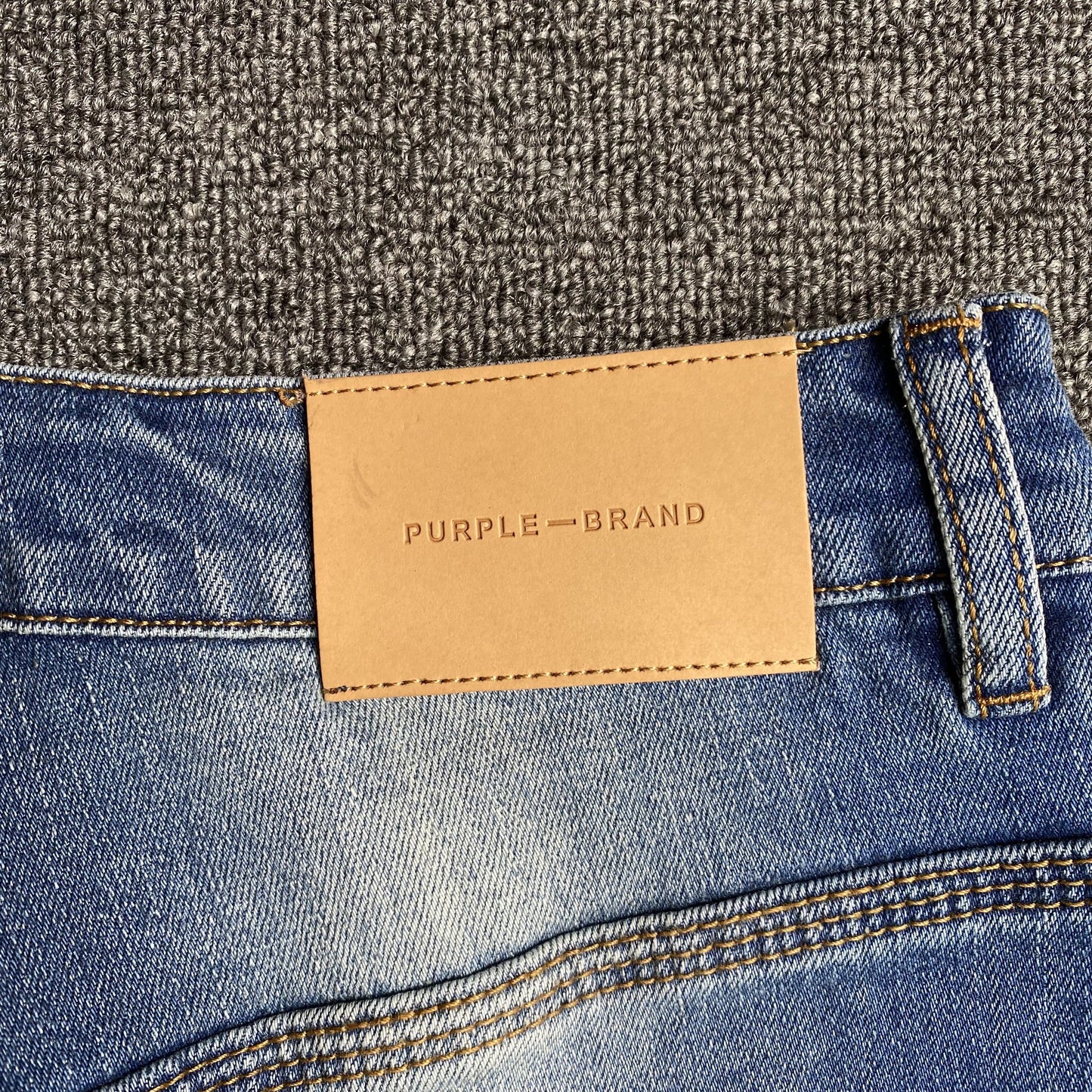 Schmale Jeans der Marke Purple Brand
