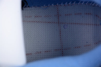 AIR JORDAN 4 RETRO "UNIVERSITY BLUE" BLAU 