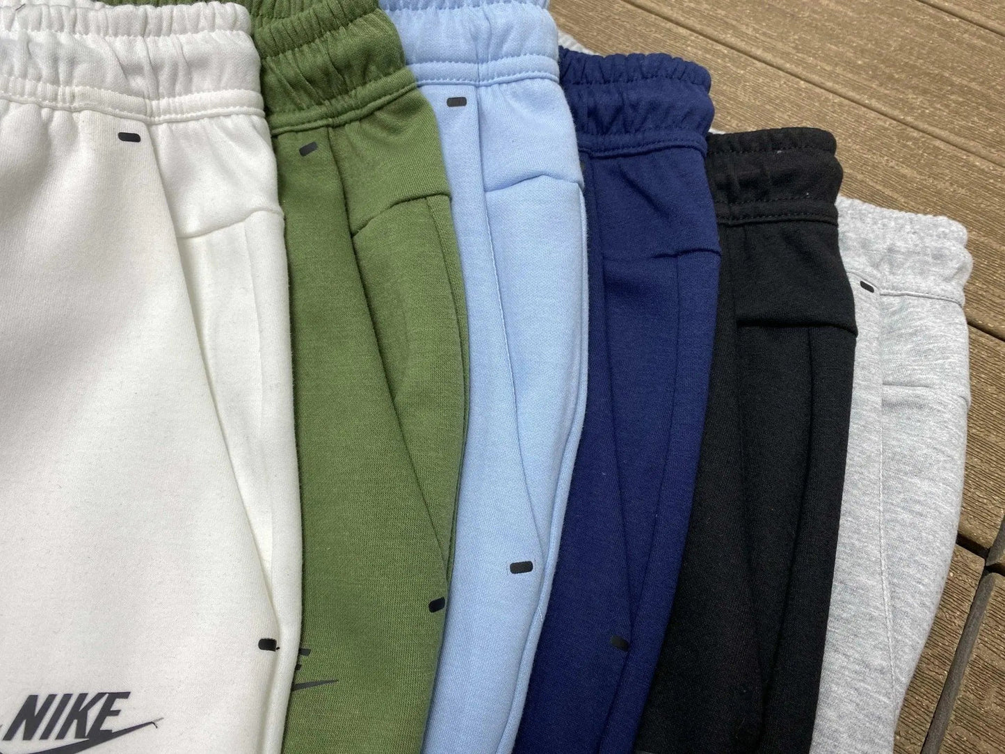 Pantaloncini Nike Techfleece 