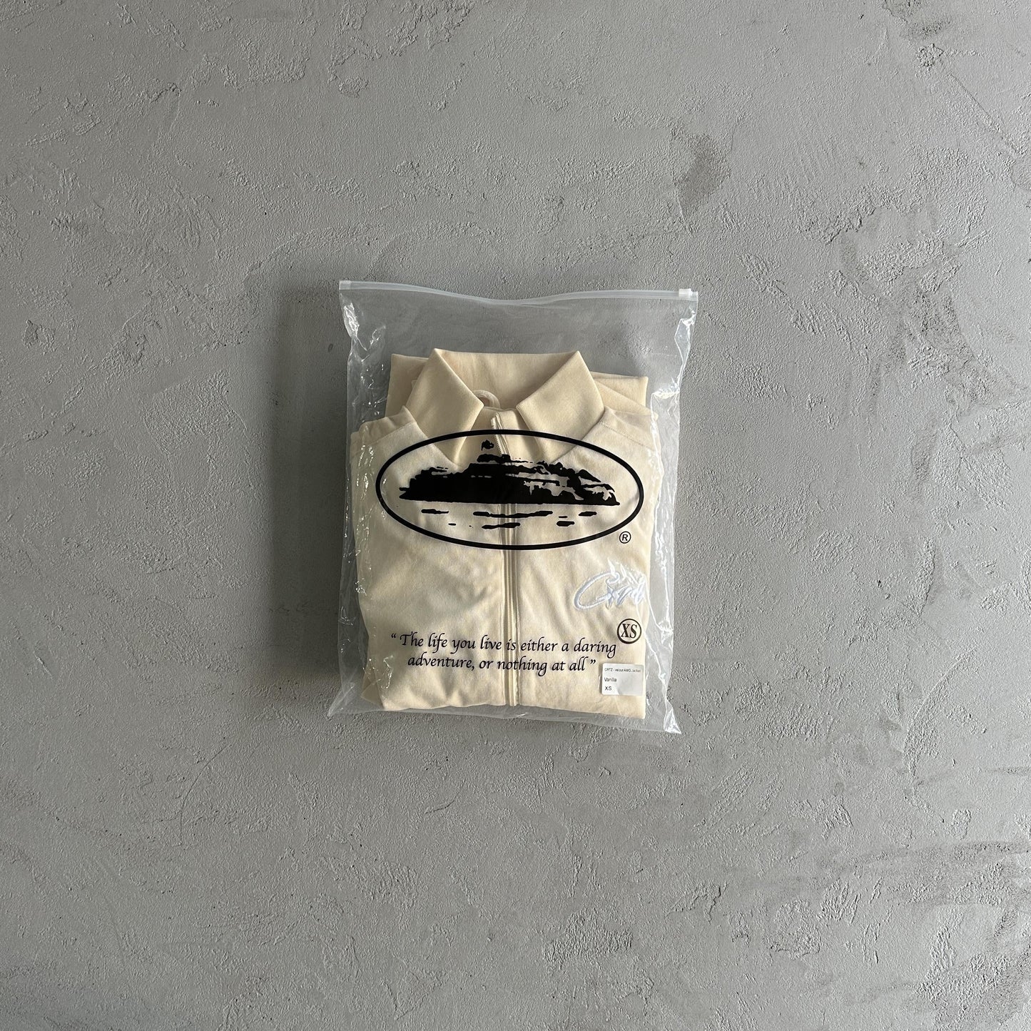 Corteiz Samtjacke Creme