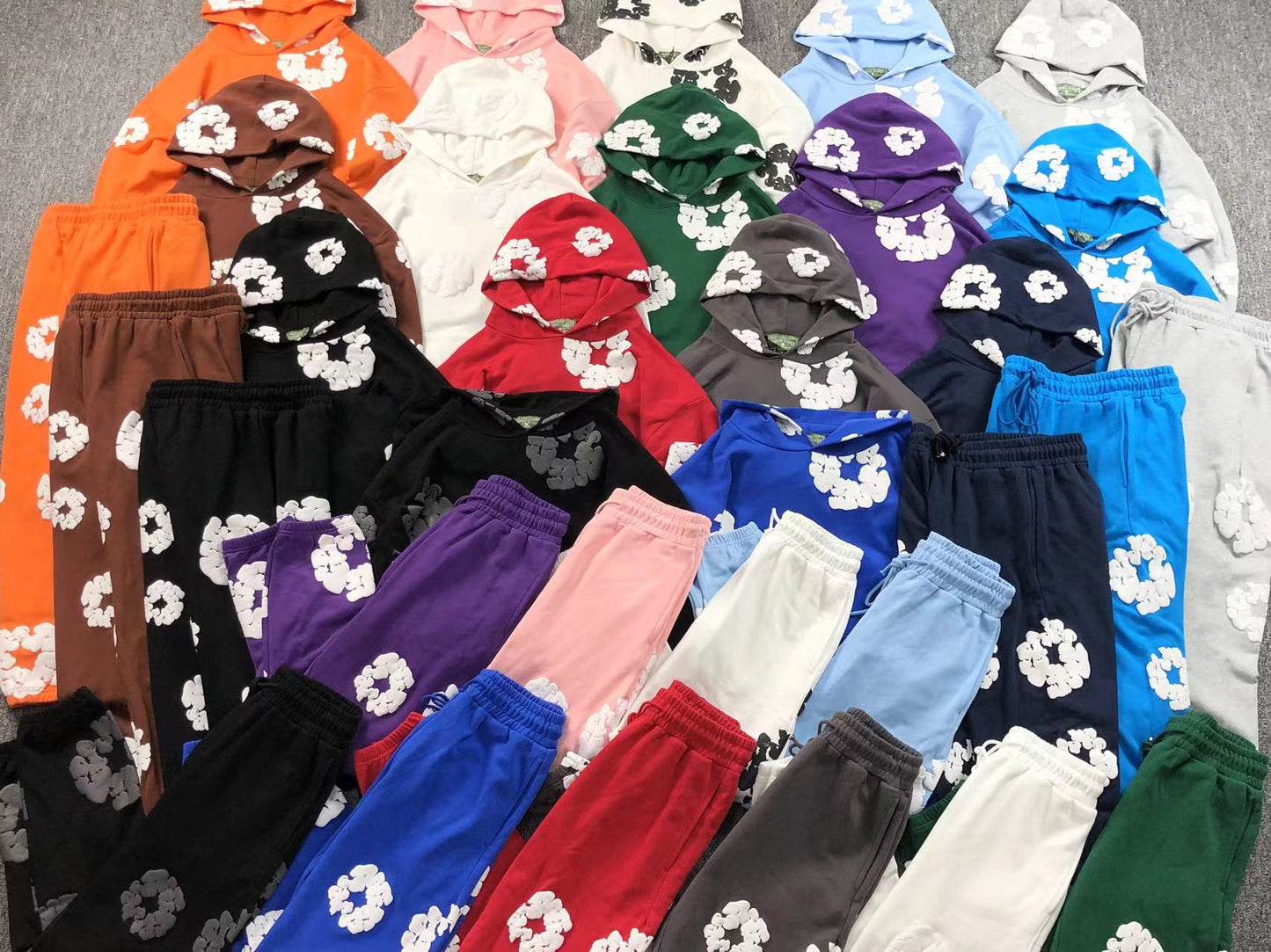 Il denim strappa la ghirlanda di cotone