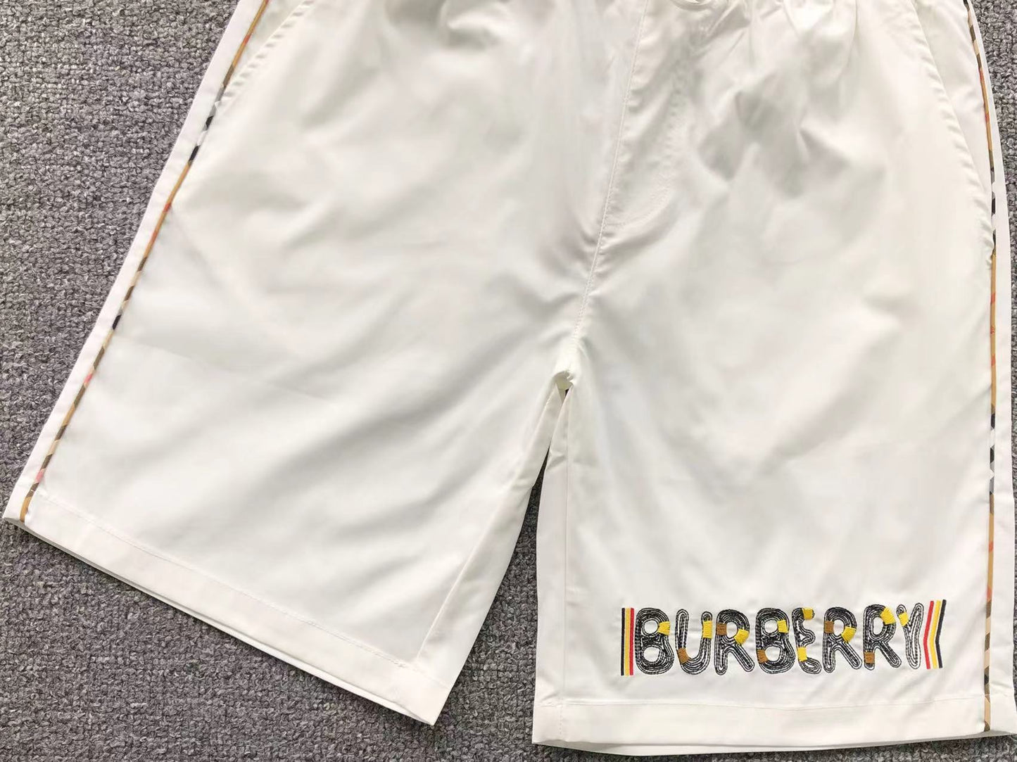 Pantaloncini Burberry