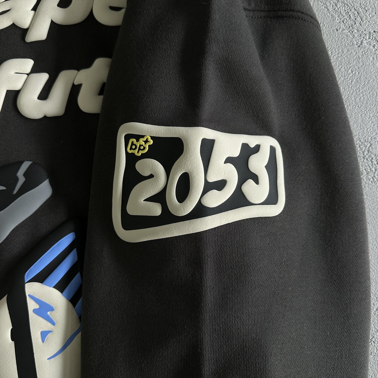 Broken Planet – Flucht in die Zukunft – Kapuzenpullover 