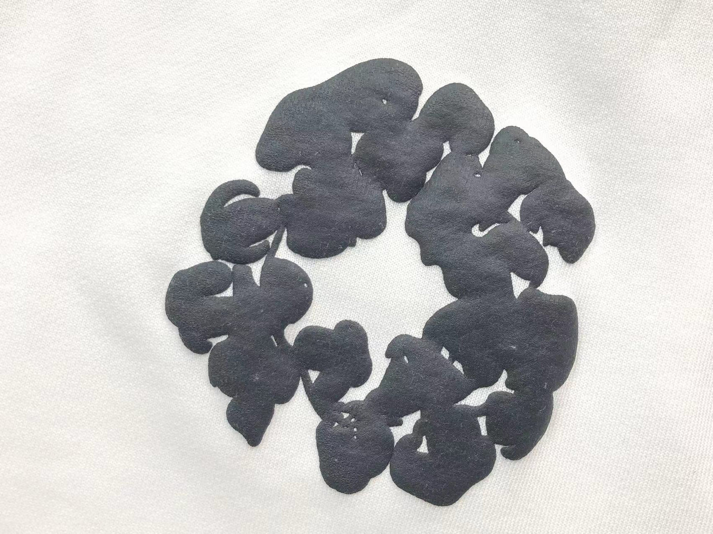 Il denim strappa la ghirlanda di cotone