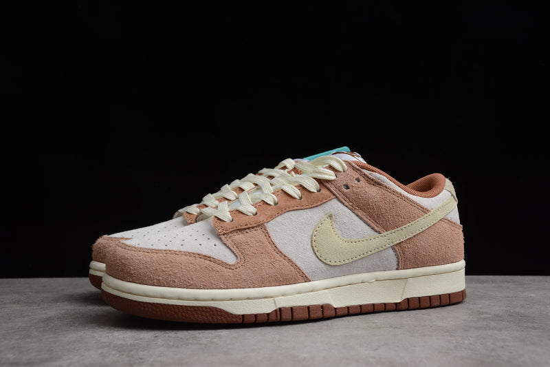 Nike Dunk Low Medium Curry