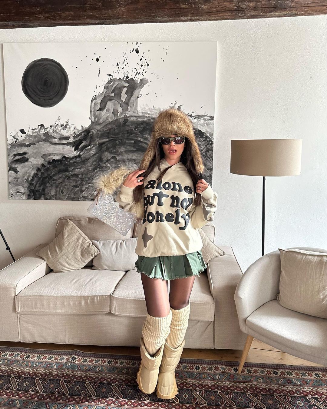 Broken Planet – Allein, aber nicht einsam – Kapuzenpullover 