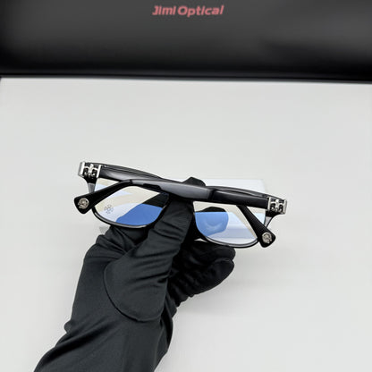 Brille mit verchromten Herzen