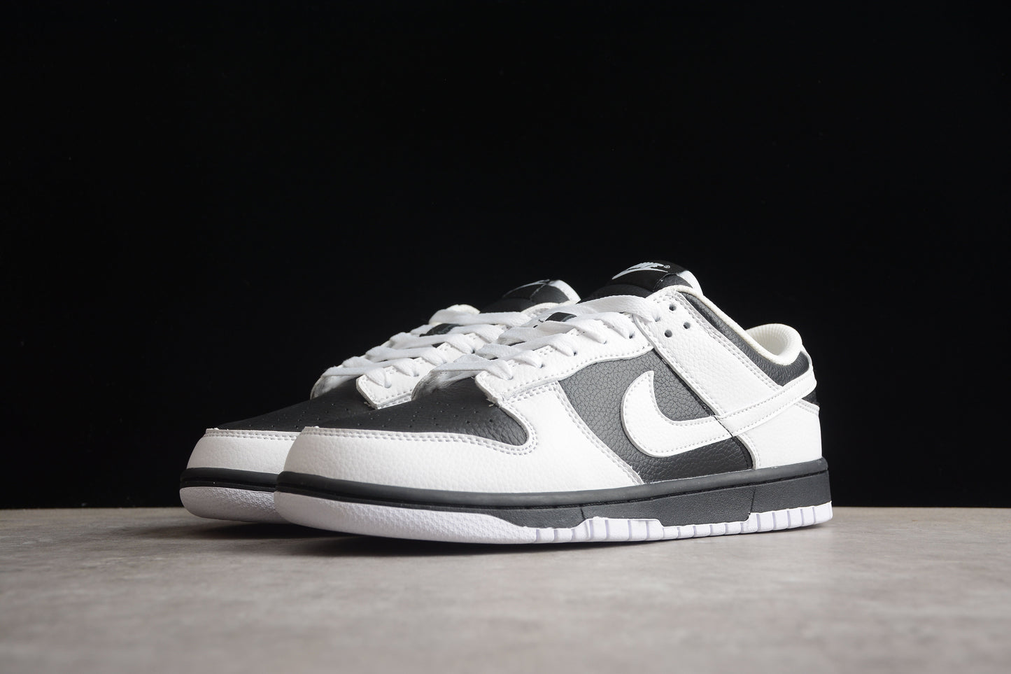 Nike Dunk Low Reverse Panda 