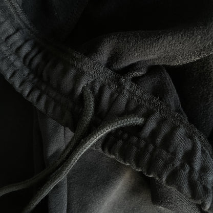 Broken Planet – Jogginghose mit geradem Bein in Schwarz 