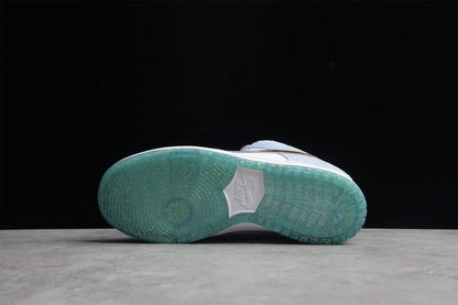 Nike SB Dunk Low Sean Cliver 