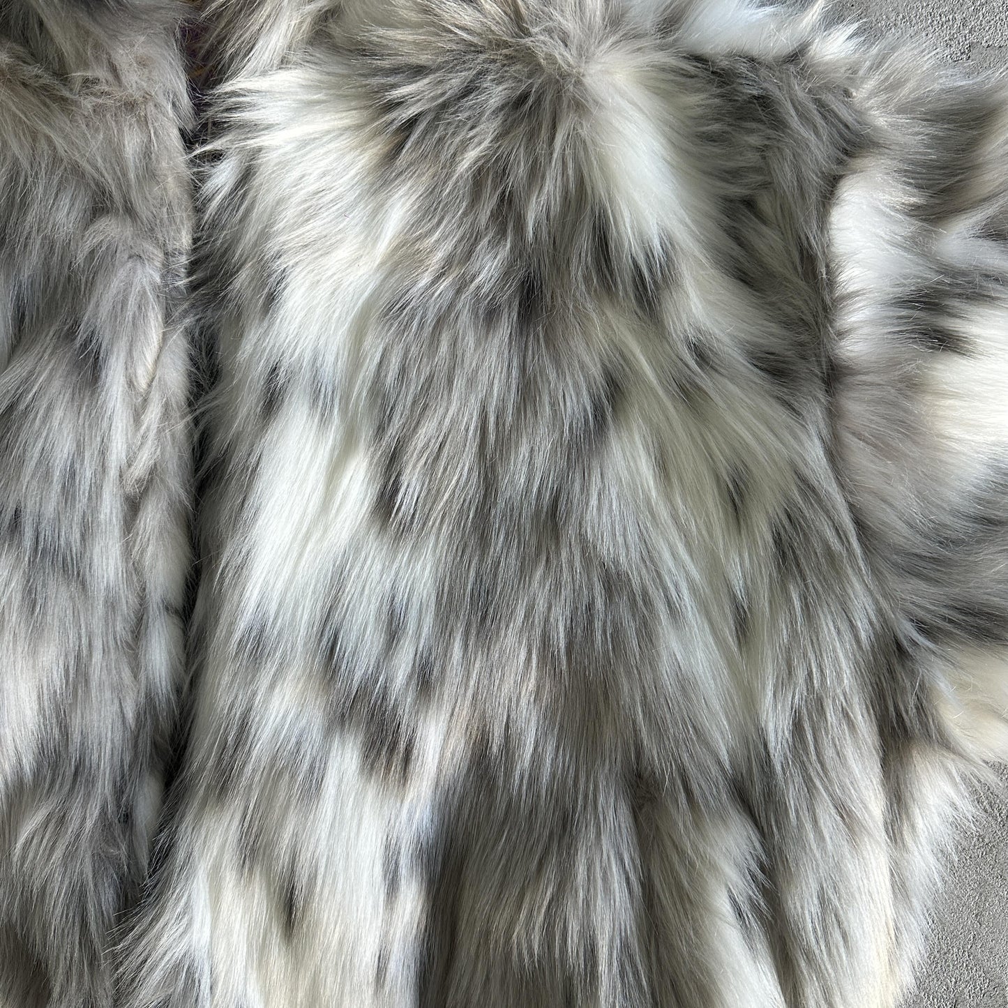 Corteiz Pelzjacke mit Kapuze