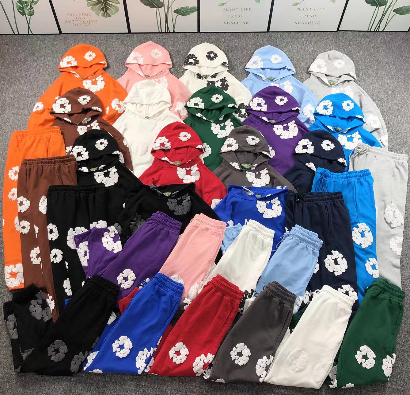 Il denim strappa la ghirlanda di cotone