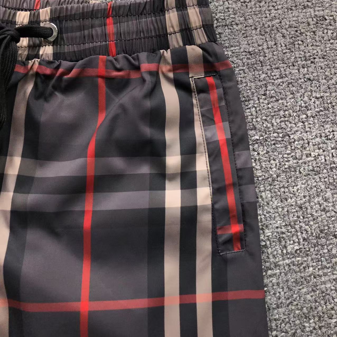 Pantaloncini Burberry 