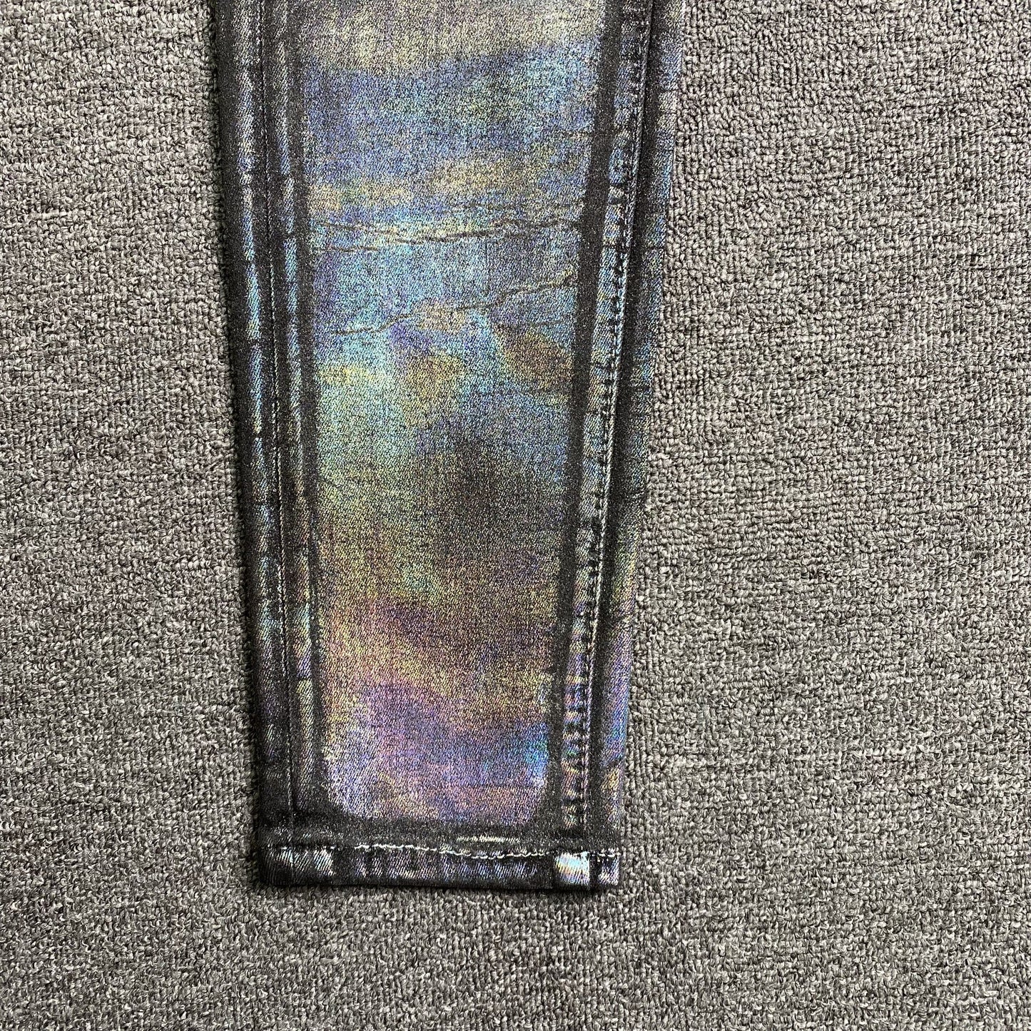 Schmale Jeans der Marke Purple Brand