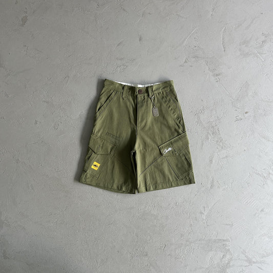 Corteiz Shorts mit schräger Tasche