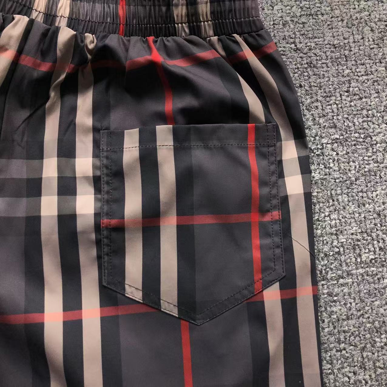 Pantaloncini Burberry 
